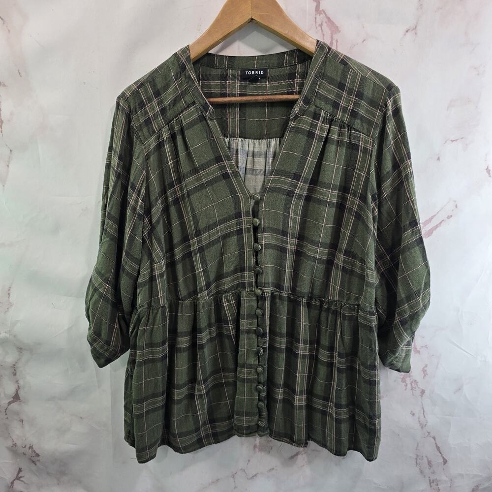 Torrid Shirt Womens 2 2X Green Pink Flannel Plaid Button Crop Boxy Notch